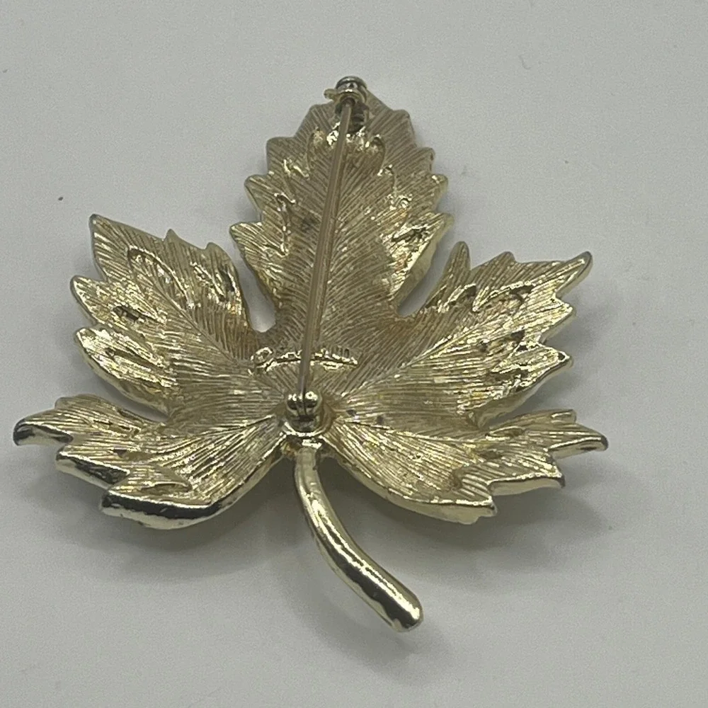 Sarah Coventry Leaf‎ Brooch Earrings Clip On Gold Silver Tone Holiday Pin
